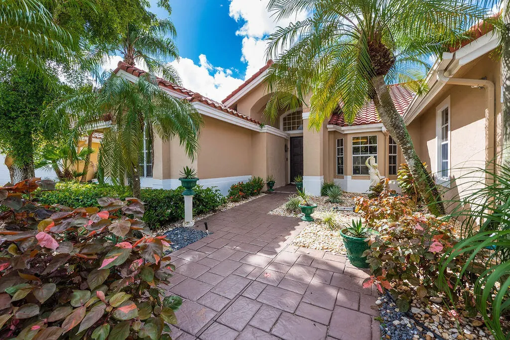 7828 Dorchester Road Boynton Beach FL 33472