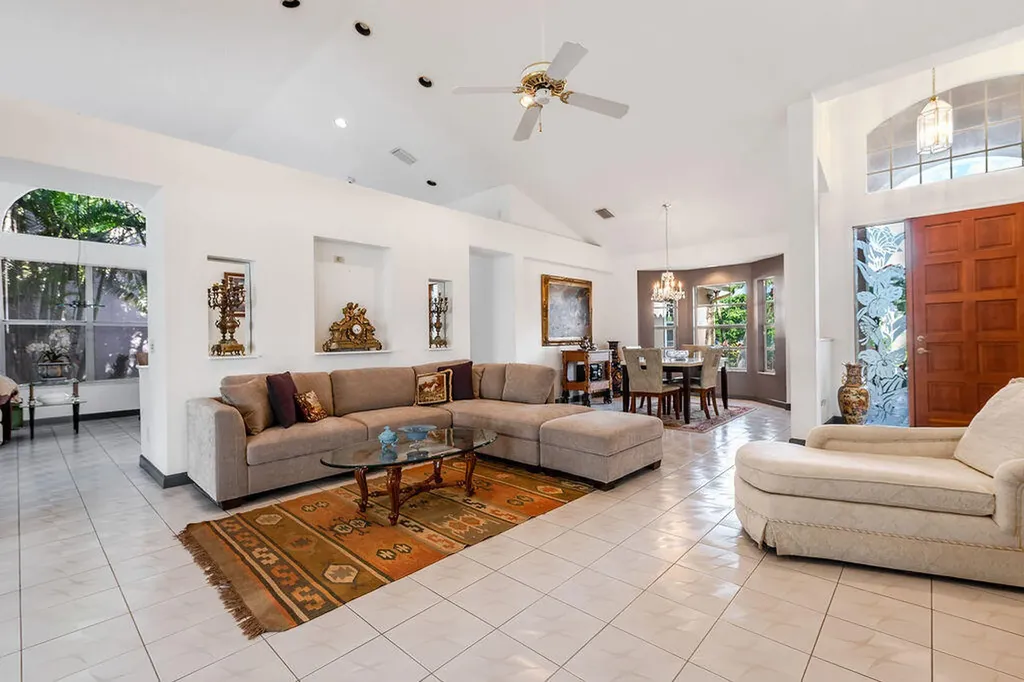 7828 Dorchester Road Boynton Beach FL 33472
