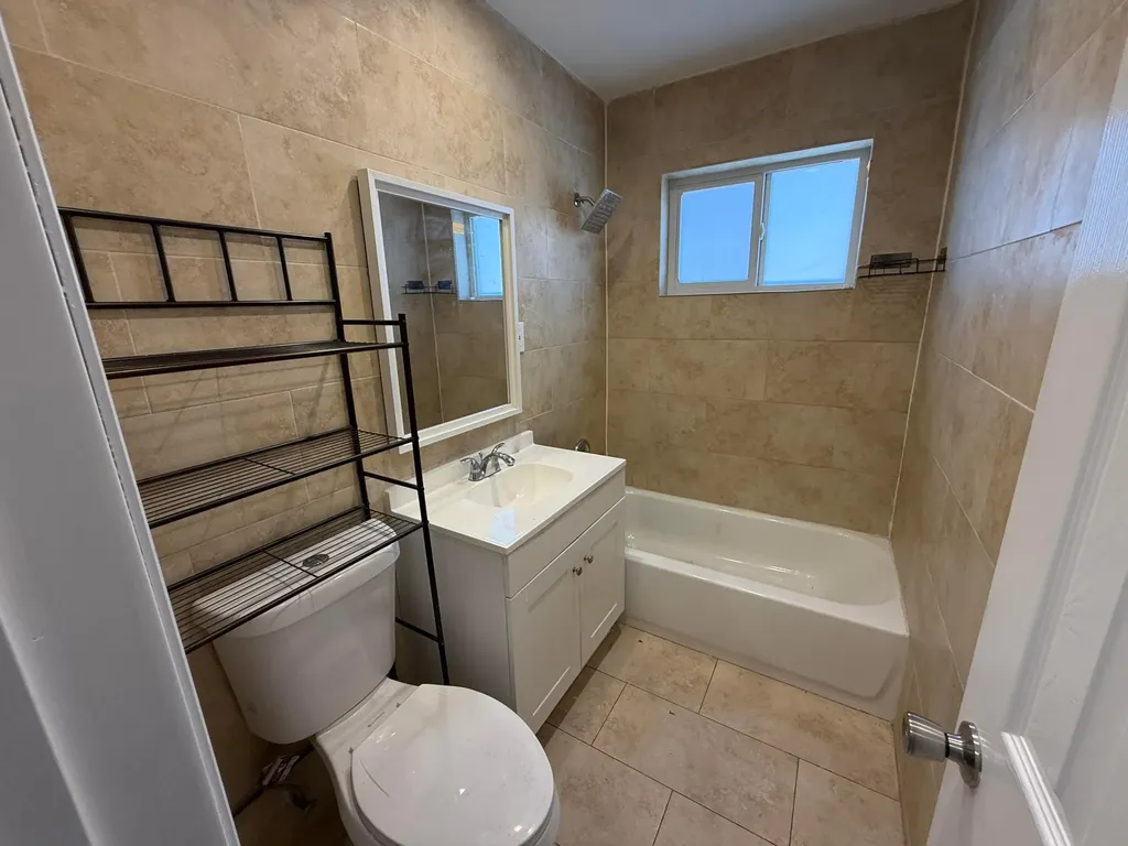 5441 SW 18th Street West Park FL 33023