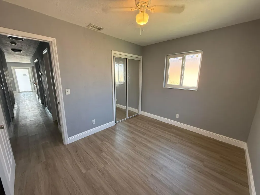 5441 SW 18th Street West Park FL 33023