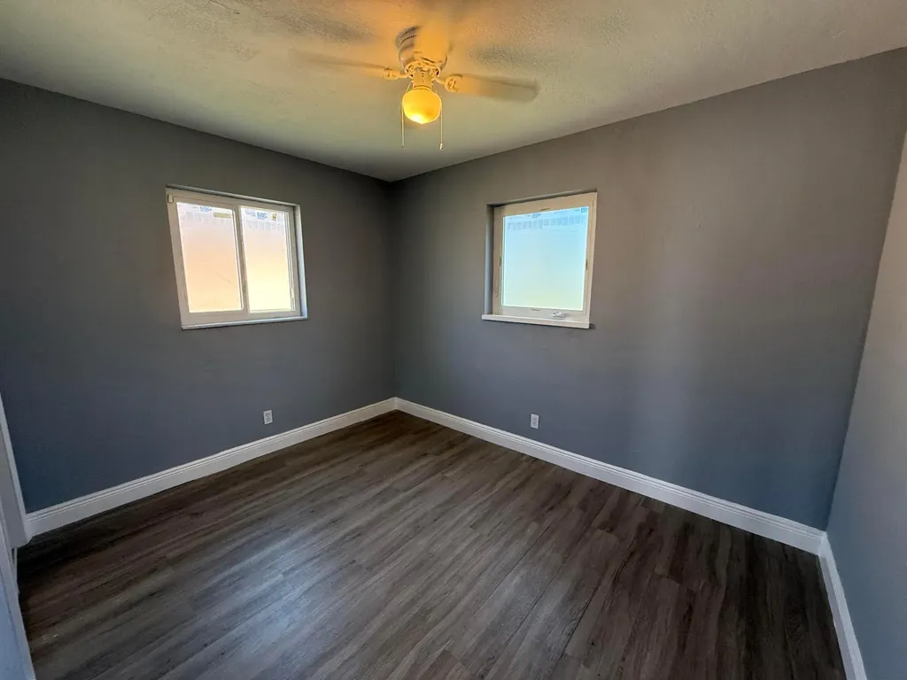 5441 SW 18th Street West Park FL 33023