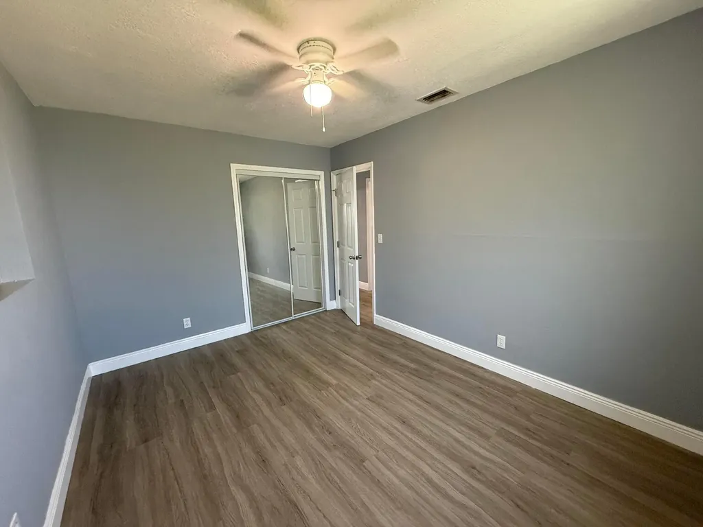 5441 SW 18th Street West Park FL 33023