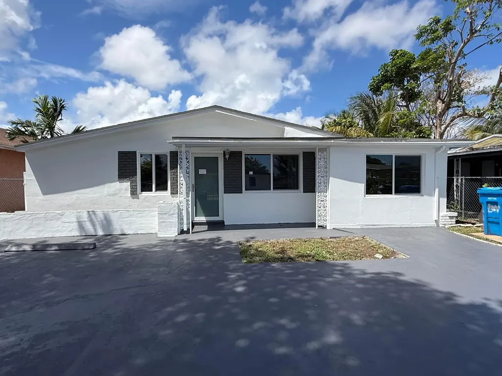 5441 SW 18th Street West Park FL 33023