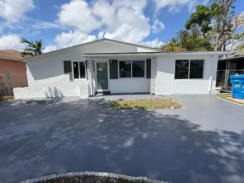 5441 SW 18th Street West Park FL 33023