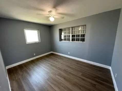 5441 SW 18th Street West Park FL 33023