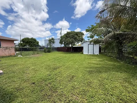 5441 SW 18th Street West Park FL 33023