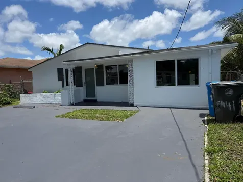 5441 SW 18th Street West Park FL 33023