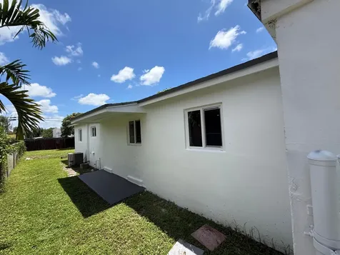 5441 SW 18th Street West Park FL 33023
