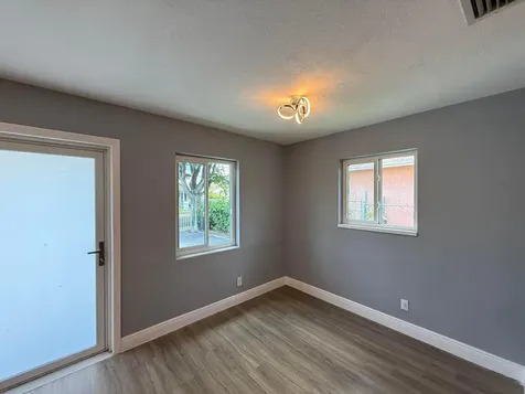 5441 SW 18th Street West Park FL 33023