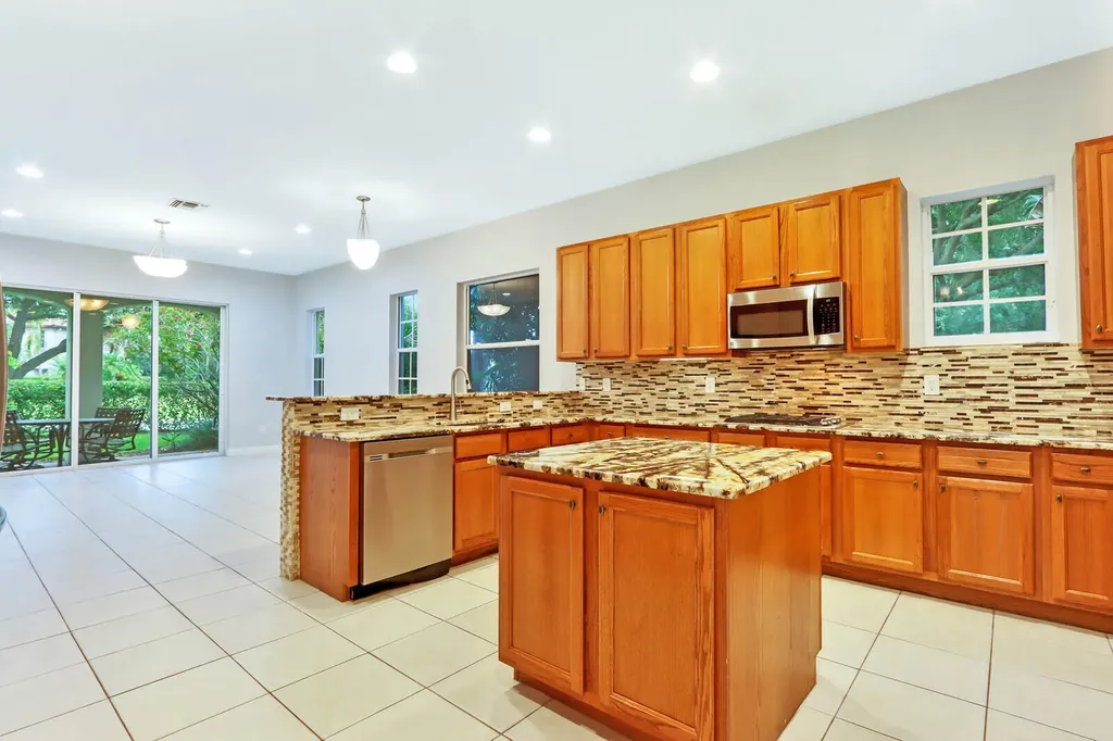 1904 Flower Drive Palm Beach Gardens FL 33410
