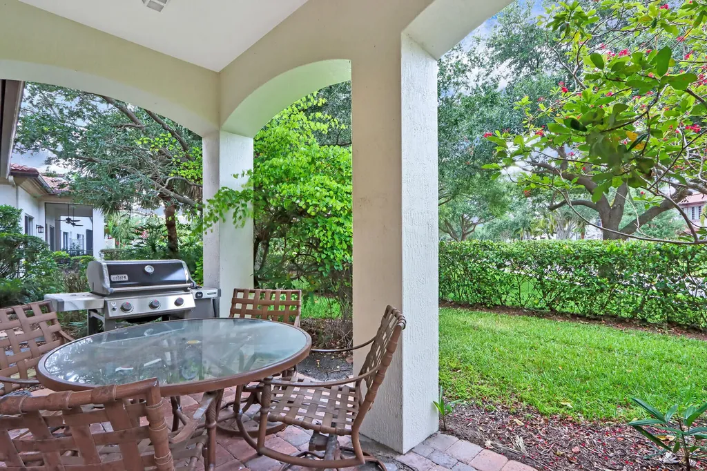 1904 Flower Drive Palm Beach Gardens FL 33410