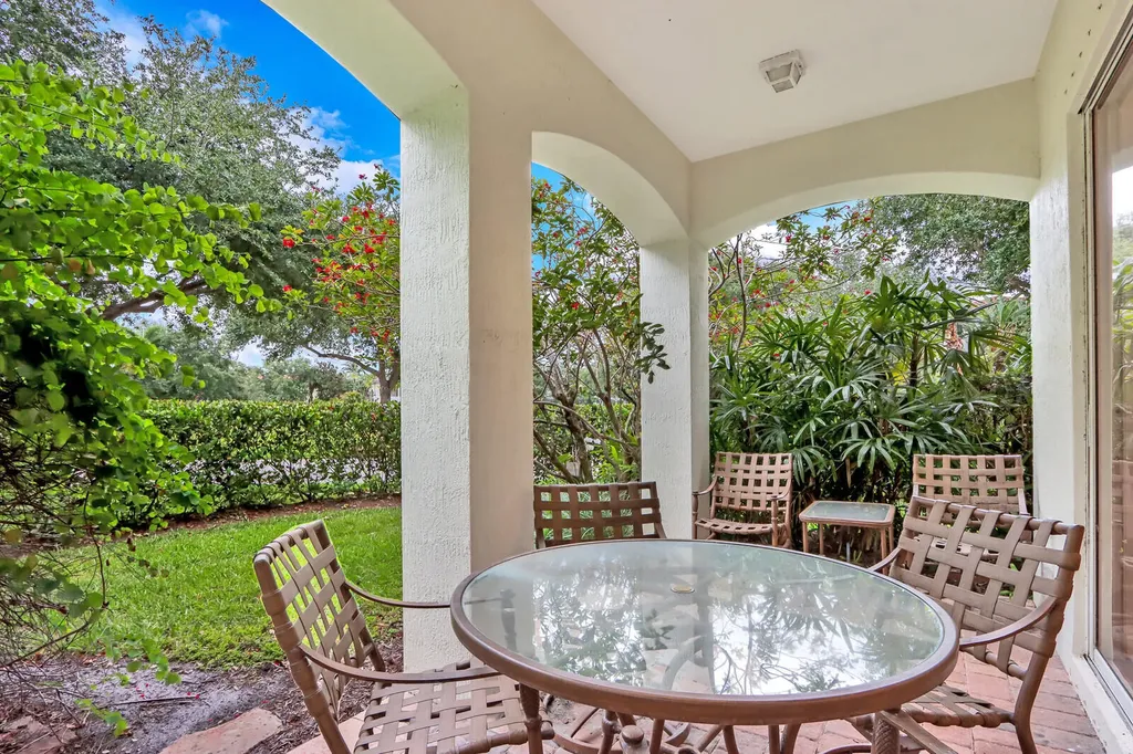 1904 Flower Drive Palm Beach Gardens FL 33410
