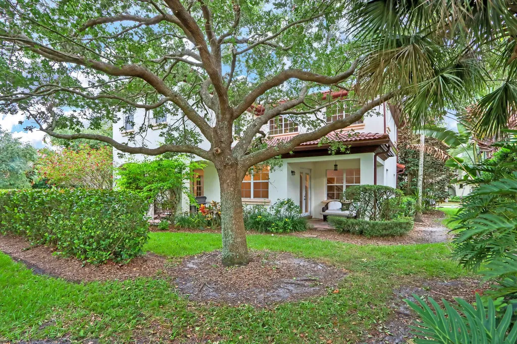 1904 Flower Drive Palm Beach Gardens FL 33410