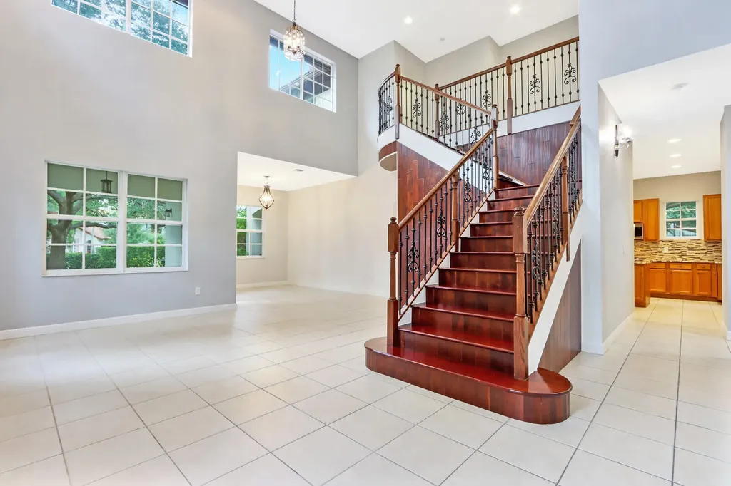 1904 Flower Drive Palm Beach Gardens FL 33410