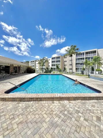 202 SE 10th Street Dania Beach FL 33004