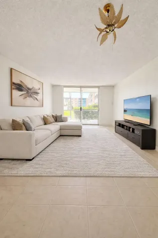 202 SE 10th Street Dania Beach FL 33004