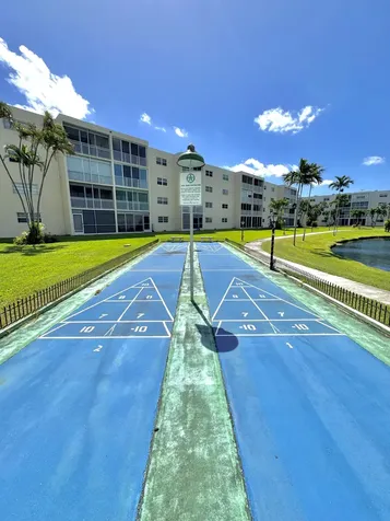 202 SE 10th Street Dania Beach FL 33004