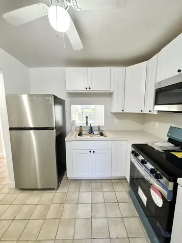 202 SE 10th Street Dania Beach FL 33004