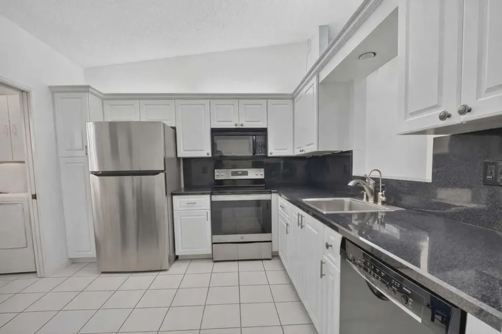 8146 Windgate Drive Boca Raton FL 33496