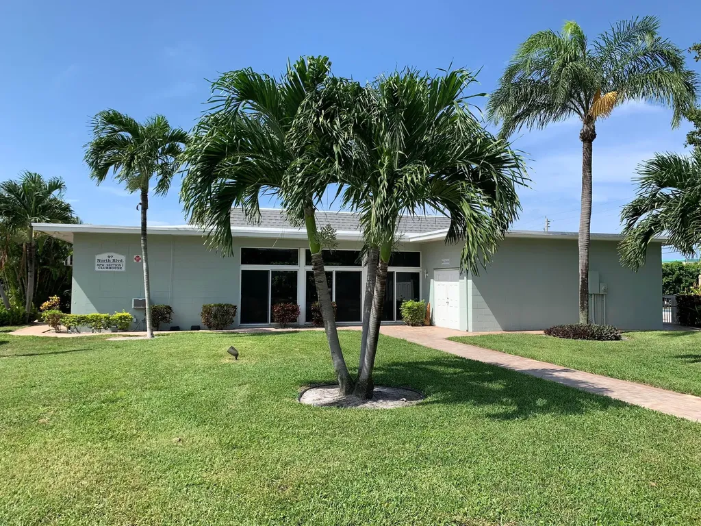 100 S South Boulevard Boynton Beach FL 33435