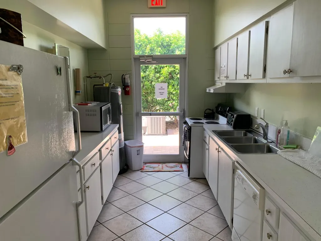 100 S South Boulevard Boynton Beach FL 33435