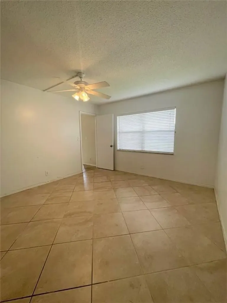 9954 Nob Hill Court Sunrise FL 33351