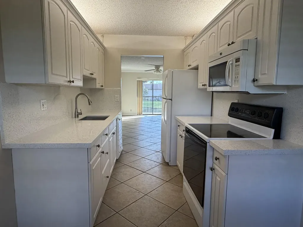 9954 Nob Hill Court Sunrise FL 33351