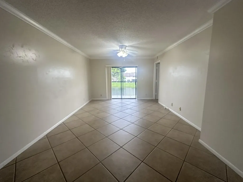 9954 Nob Hill Court Sunrise FL 33351