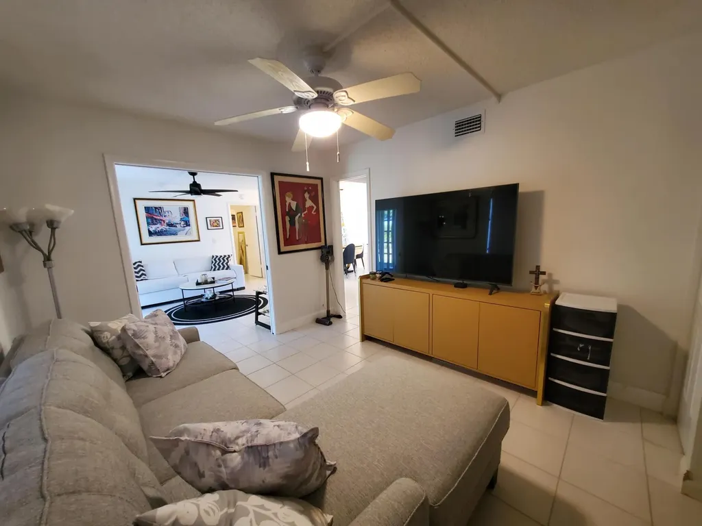 13771 Via Aurora Delray Beach FL 33484