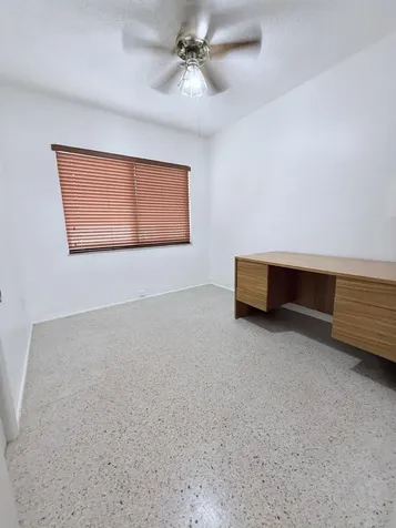 957 W 67th Street Hialeah FL 33012