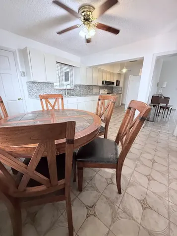 957 W 67th Street Hialeah FL 33012