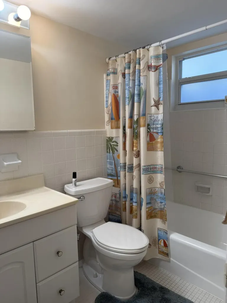 2050 NE 39th Street NE Lighthouse Point FL 33064