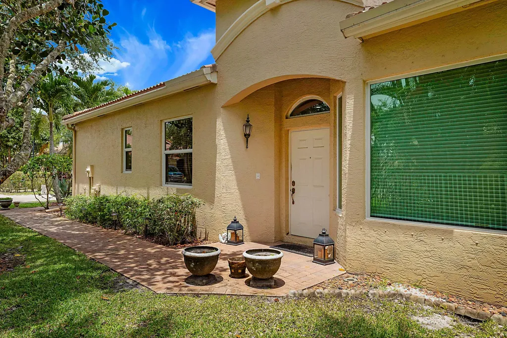 2568 Sandy Cay West Palm Beach FL 33411