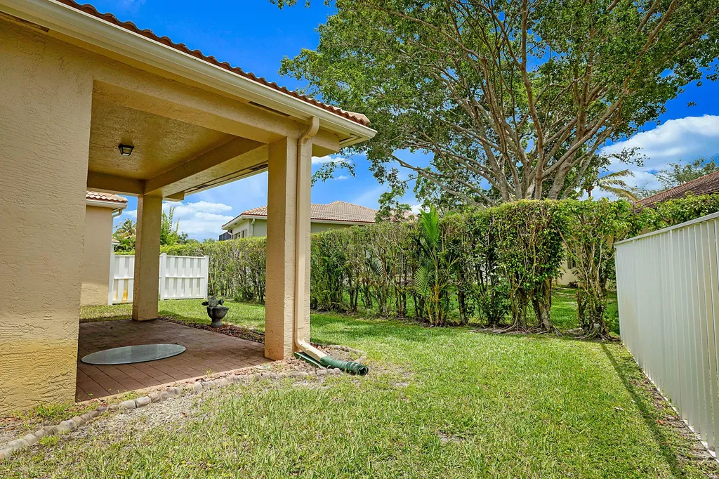 2568 Sandy Cay West Palm Beach FL 33411