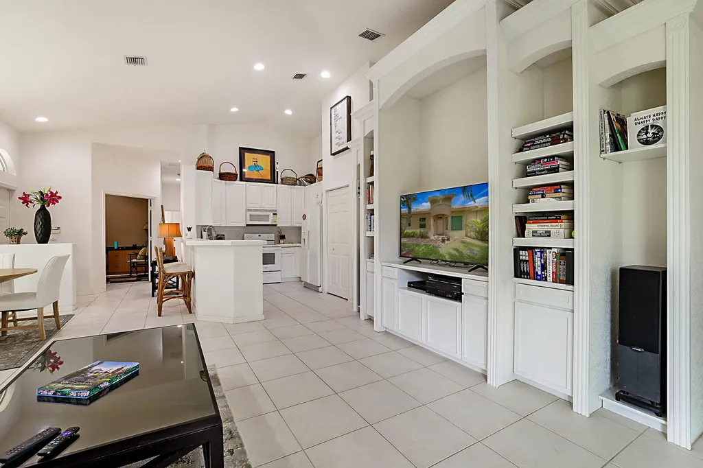 2568 Sandy Cay West Palm Beach FL 33411