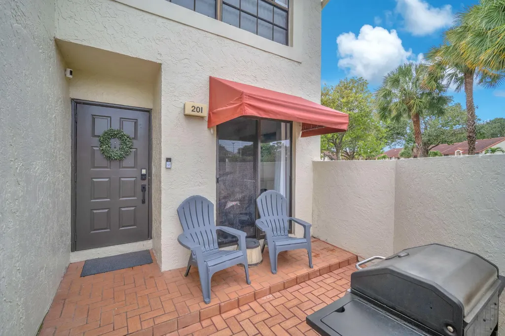 201 Republic Court Deerfield Beach FL 33442