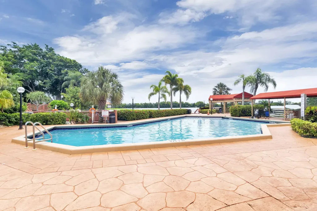 201 Republic Court Deerfield Beach FL 33442