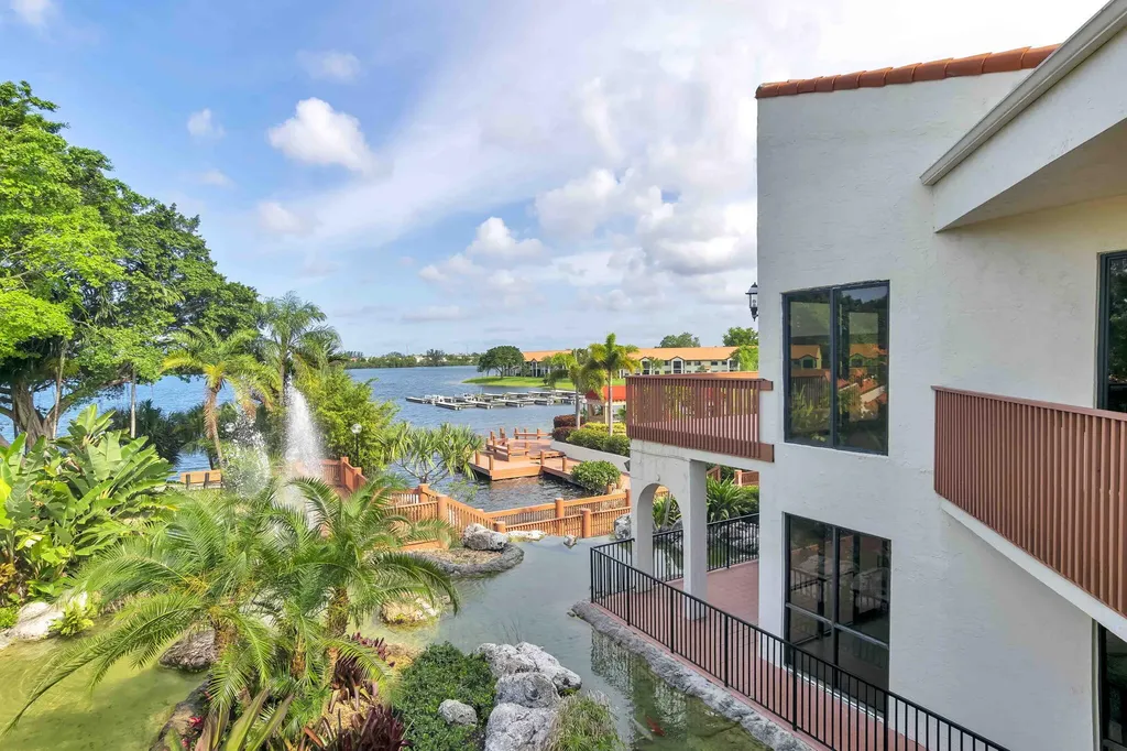 201 Republic Court Deerfield Beach FL 33442