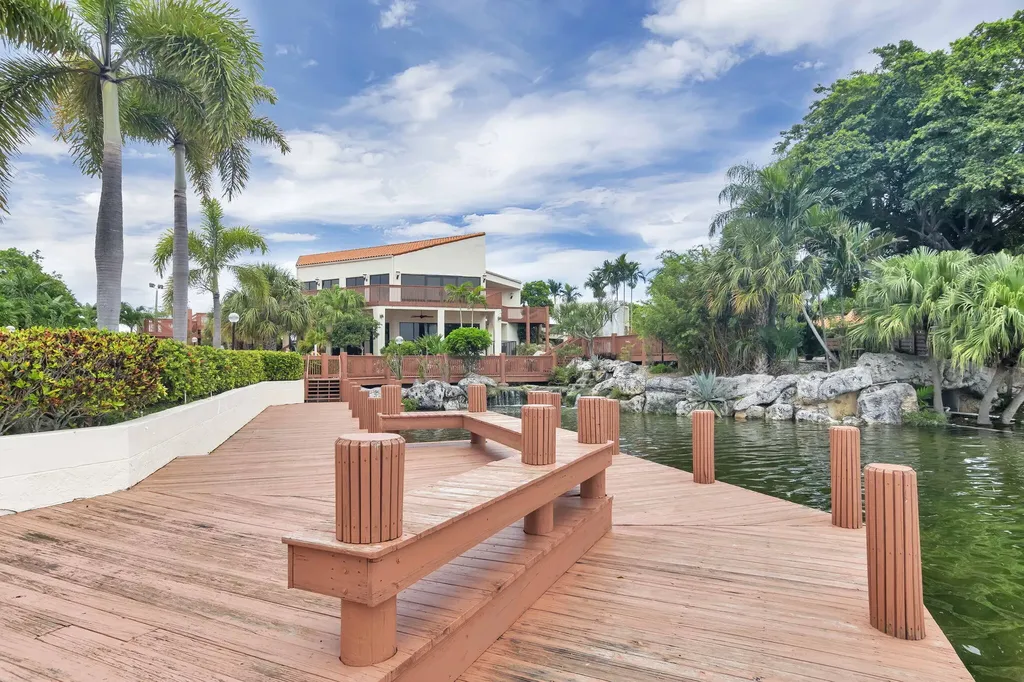 201 Republic Court Deerfield Beach FL 33442