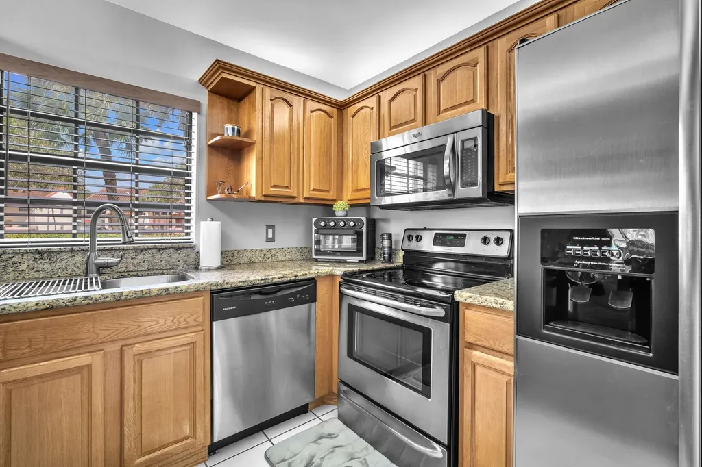 201 Republic Court Deerfield Beach FL 33442