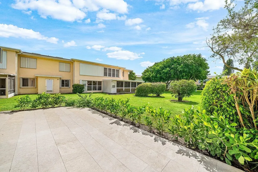 1541 NW 20th Avenue Delray Beach FL 33445