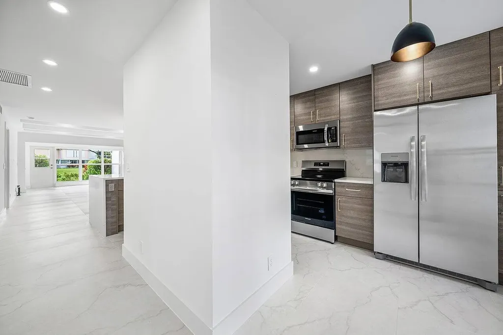 1541 NW 20th Avenue Delray Beach FL 33445
