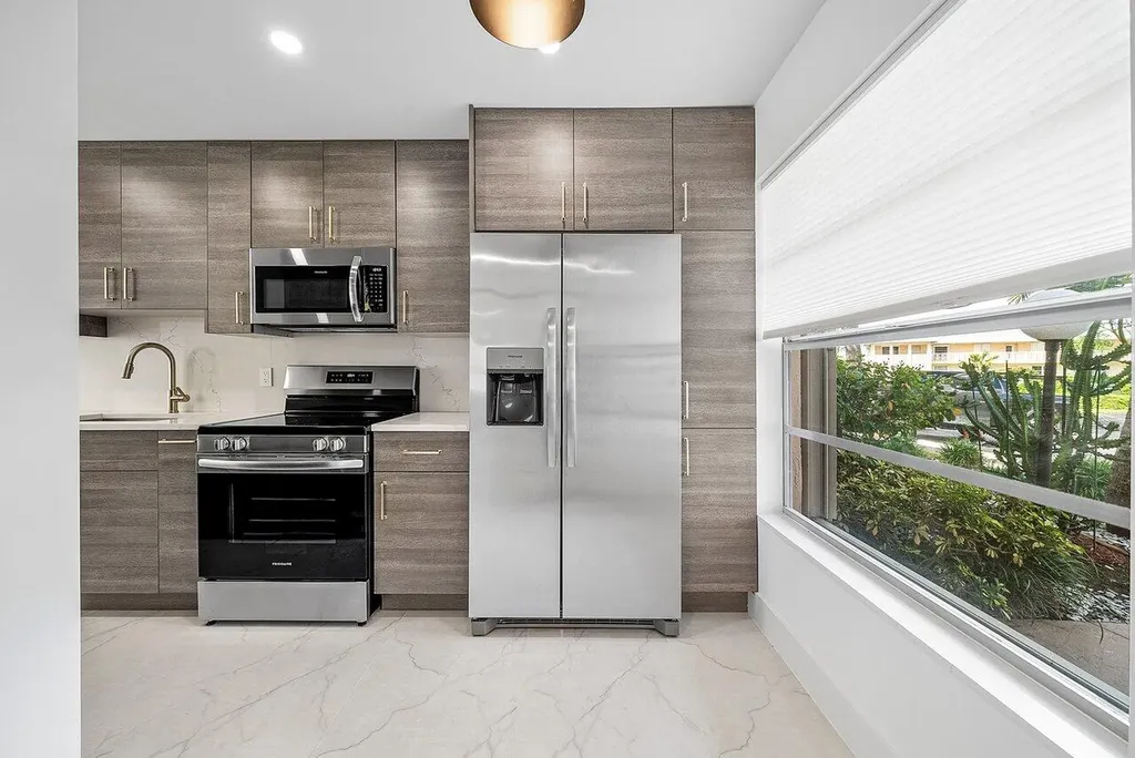 1541 NW 20th Avenue Delray Beach FL 33445