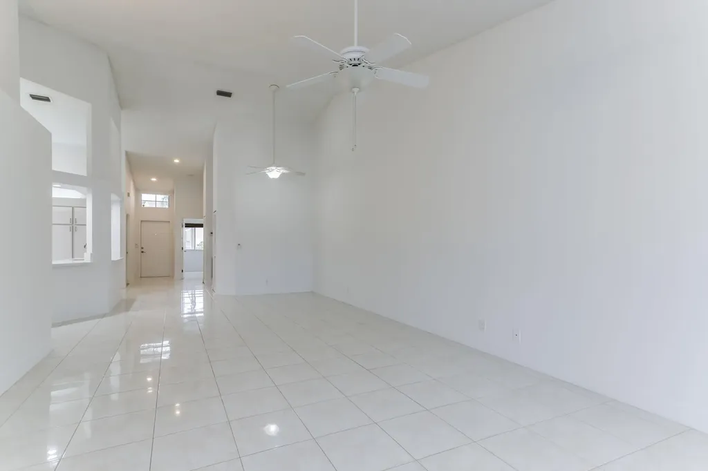 9130 Vineland Court Boca Raton FL 33496