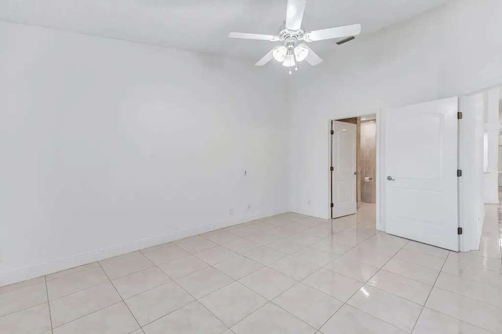 9130 Vineland Court Boca Raton FL 33496