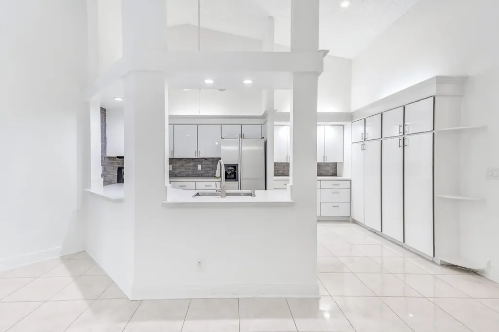 9130 Vineland Court Boca Raton FL 33496