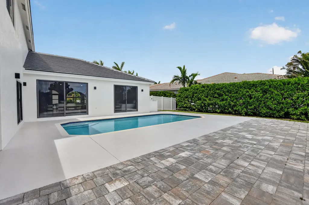 7548 Fairway Trail Boca Raton FL 33487