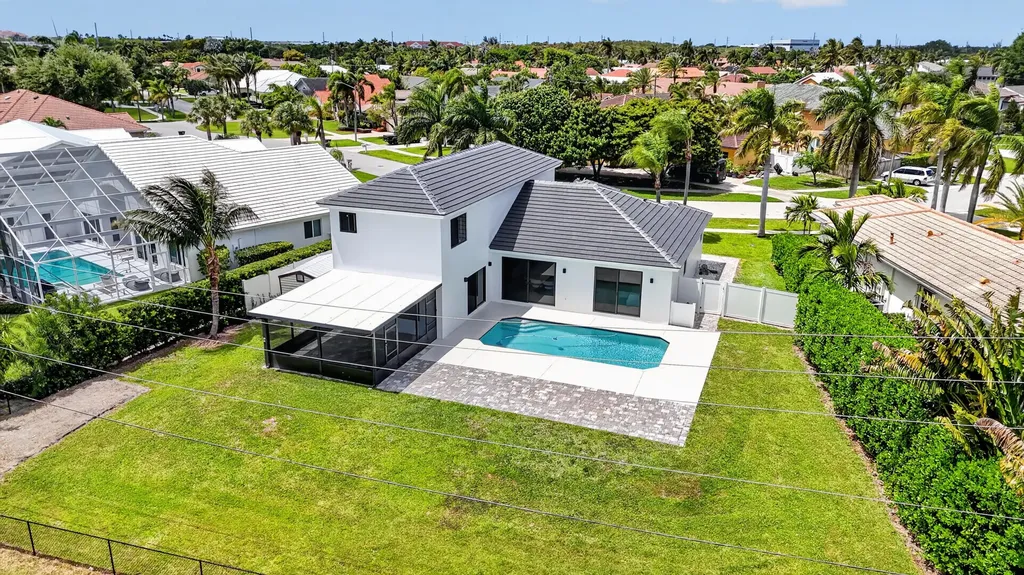 7548 Fairway Trail Boca Raton FL 33487