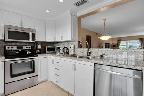 3202 Portofino Point Coconut Creek FL 33066