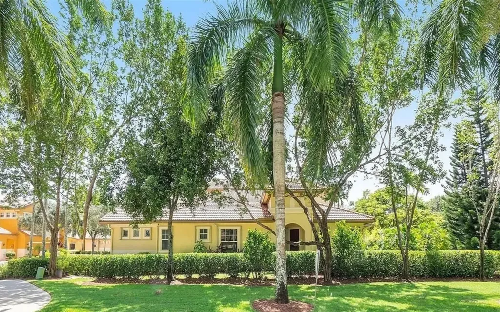 5784 NW 120th Avenue Coral Springs FL 33076